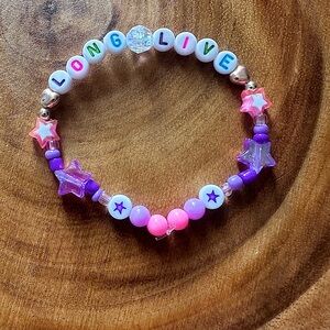 5 for $10 Taylor Swift Handmade Friendship Beaded Bracelet
“Long Live”